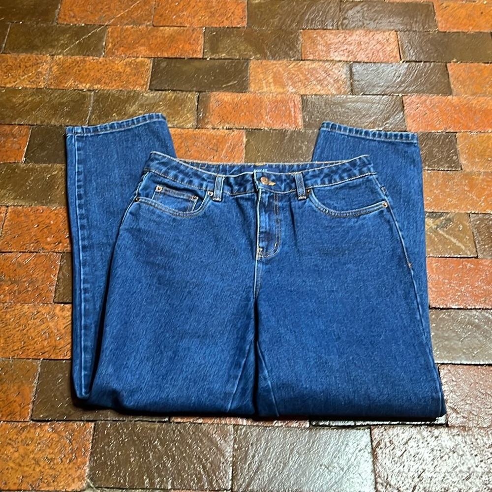Bill Blass jeans petite size 6 easy fit